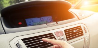 Feuchtigkeit im Auto professionell beseitigen