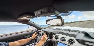 Neues Autoradio geht nicht an – was tun?