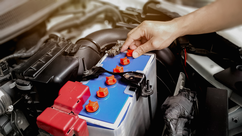Autocheck vor dem Überbrücken