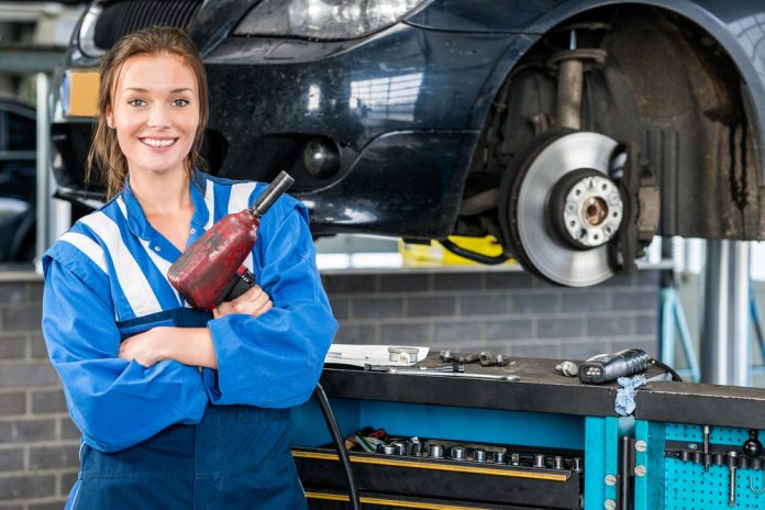Damit das Auto wieder geradeaus fährt - Querlenker wechseln - DIY Anleitung!