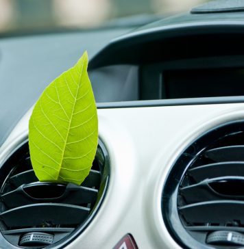 Für das richtige Klima im Auto: Pollenfilter selber wechseln!