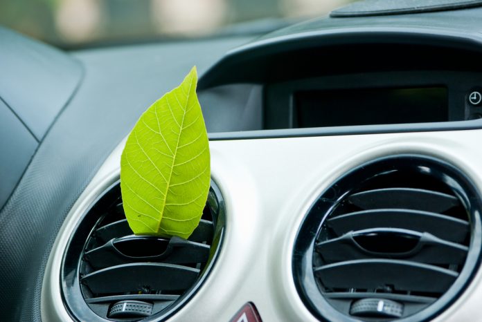Für das richtige Klima im Auto: Pollenfilter selber wechseln!