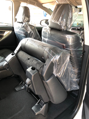 Vordersitze zurück fahren