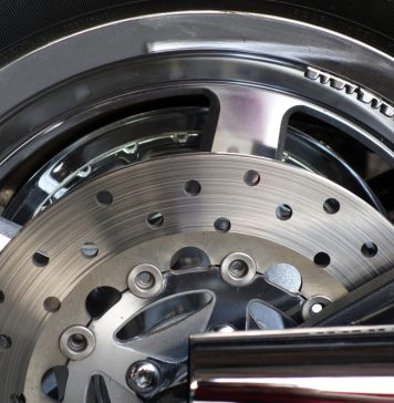 Kein Schweizer Käse - Gelochte Bremsscheiben & ihre Eigenschaften!