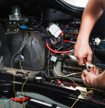 Kabelbaum im Auto verlegen – echte Nervensache Kabelbaum im Auto verlegen - echte Nervensache